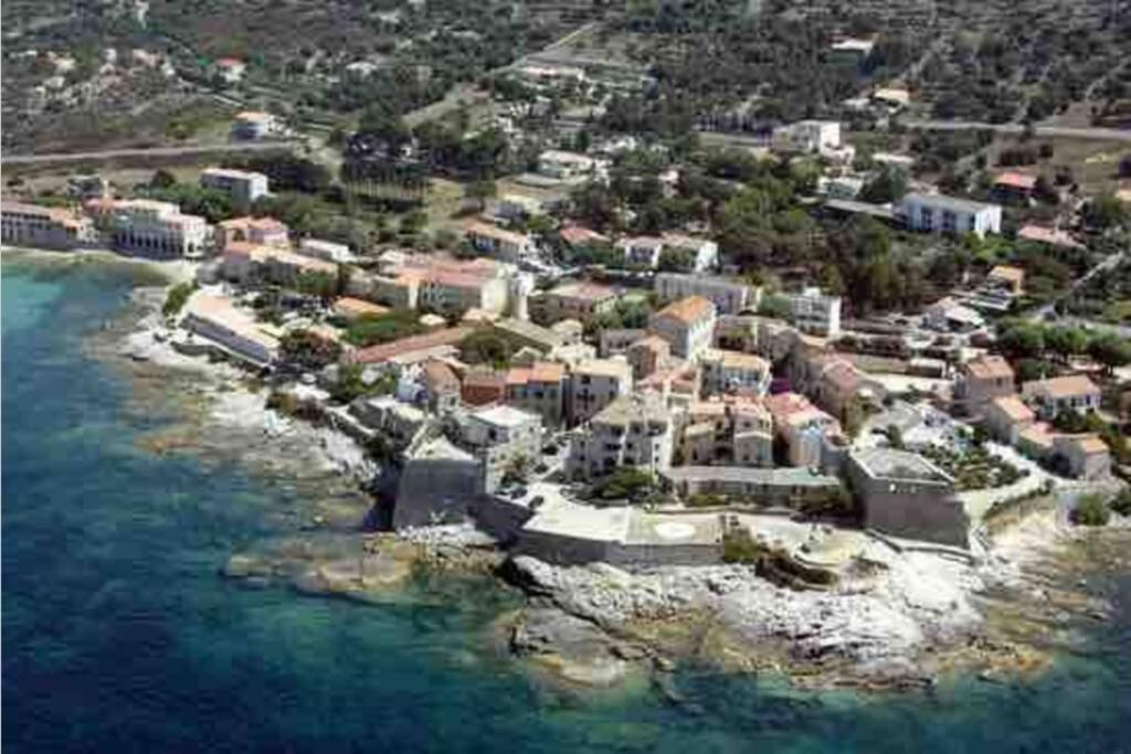 Studio Tout Equipe De 27M2, A 100M De La Mer, Et 500M Des Commerces Algajola  Bagian luar foto