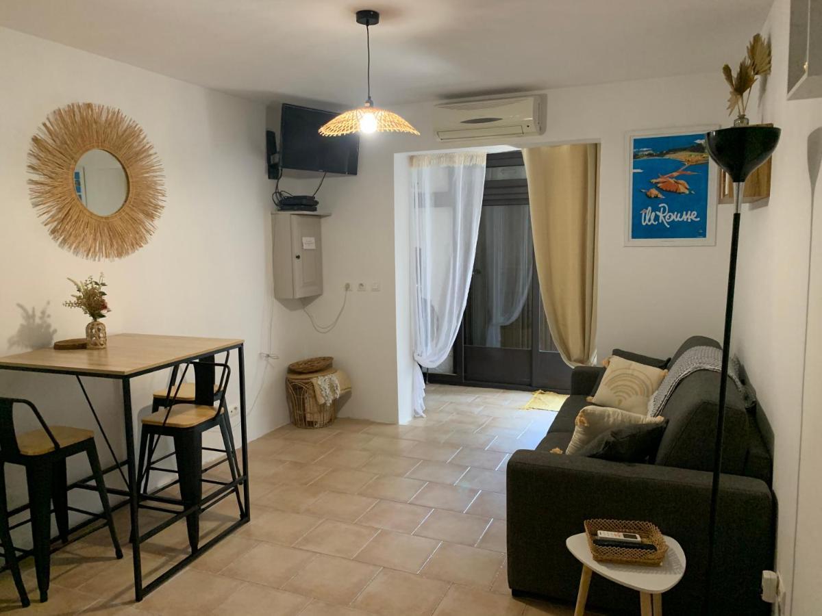 Studio Tout Equipe De 27M2, A 100M De La Mer, Et 500M Des Commerces Algajola  Bagian luar foto