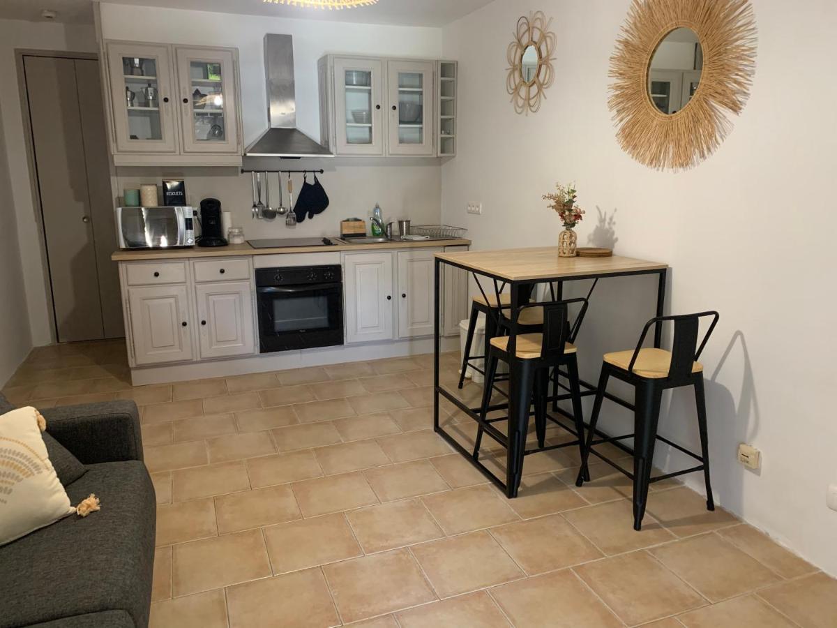 Studio Tout Equipe De 27M2, A 100M De La Mer, Et 500M Des Commerces Algajola  Bagian luar foto